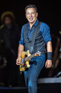 440px-Bruce_Springsteen_-_Roskilde_Festival_2012